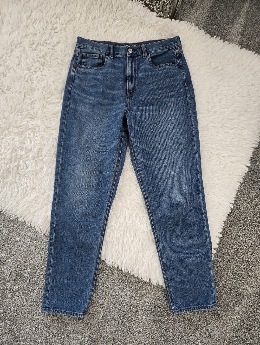 American Eagle Mom Jeans Size 8